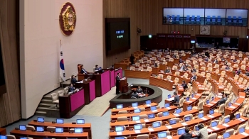 문 의장, 선거법 전격 상정…한국당, 필리버스터 맞불