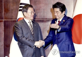 청와대 “문재인 대통령 '징용판결관여 불가' 강하게 설명…오염수 논의도“