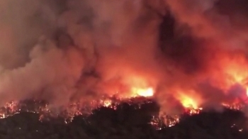 '화염 토네이도' 호주 최악의 산불…“떠날 수 있으면 떠나라“