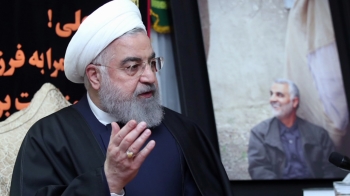 이란 대통령 “미, 중대한 실책…이익·안보 위험에 처해“