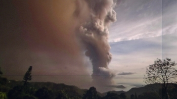 필리핀 마닐라 인근 화산 폭발, 수만 명 대피…현지 상황은?