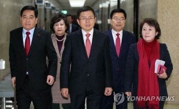 한국당, 문 대통령 신년 기자회견 맹비난…“폭주기관차“