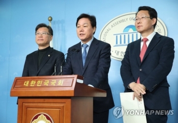한국당, 새보수당과 '양당 통합협의체' 구성 수용