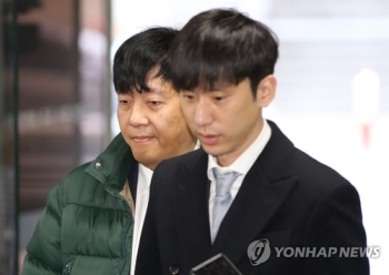 검찰 “타다는 다인승 콜택시“ 이재웅 쏘카 대표 징역 1년 구형