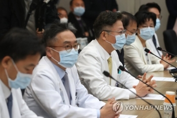 “코로나19, 최악에는 국민 40% 감염“…통합당-서울대병원 간담회