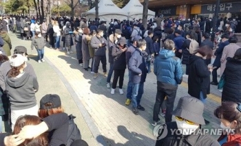 '2만개 국외반출·3만개 사재기' 마스크 업자들 경찰에 적발