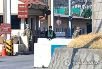 미군, 한국인 근로자 무급휴직…정부 “매우 유감·특별법 제정“