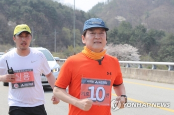 안철수 “거대양당, 한국정치 '하급' 만들어…교차투표 해달라“