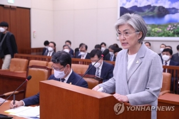 강경화 “코로나19로 시진핑 상반기 방한 가능성 낮아져“