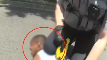 백인 경찰, 또 흑인 '목 누르기' 체포…전기충격기까지 쏴