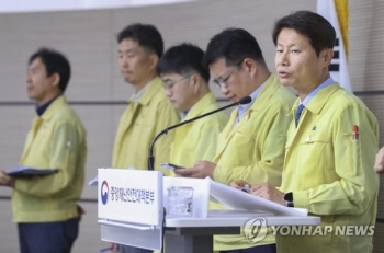 수도권·대전서 집단감염 동시다발 확산…한 곳서 10여명씩 확진