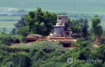 북한군, 행동 나섰나…비어있던 DMZ '초소' 일부에 경계병 투입