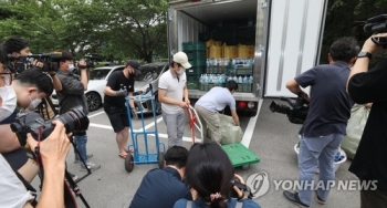 큰샘 박정오 대표, 통일부 청문 출석…변호인 “위헌적 처사“