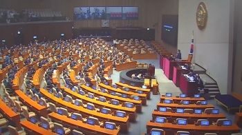 국회 본회의 곧 3차 추경안 처리…통합당은 불참