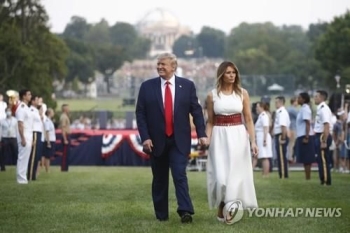 트럼프, 독립기념일에 “미 역사 지키겠다“ 진보진영·언론 맹공