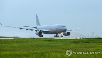 이라크 파견 근로자 태운 공중급유기 인천공항 도착