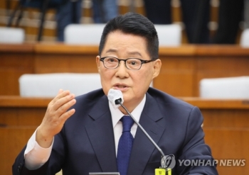 박지원 “개인사 내곡동 뜰에 묻고 나라 앞길만 보겠다“