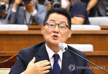 박지원, 탈북민 월북에 “정부 잘못…각성하겠다“