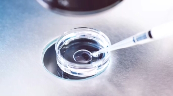 “국산 코로나19 백신, 빠르면 내년 9월에 승인 신청“