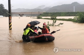 수마 할퀸 전국 곳곳 처참한 참상…태풍 '장미'까지 덮친다