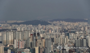 “서울 아파트 평균 가격 10억원 돌파…강남구는 20억원 넘어“