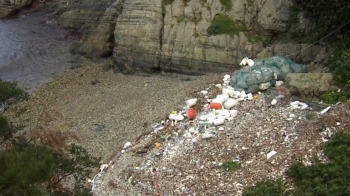 쓰레기 뒤덮인 해상공원…공단·부처는 '책임 떠넘기기'