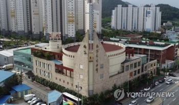 '30여명 집단 감염' 광주 성림침례교회 “머리 숙여 사죄“