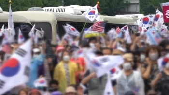 '방역 시한폭탄'…집회 참가도, 병원 입원도 숨긴 확진자
