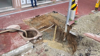 [뉴스브리핑] '맨홀 작업' 60대 노동자, 배관 터져 사망