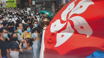 홍콩서 다시 시위…경찰, 12살 아이까지 '무차별 진압'