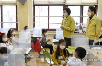 유은혜 “오늘 수도권 등교 재개…학습 격차 해소방안 마련할 것“