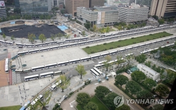 경찰청장 “'차벽' 불가피한 선택…한글날도 필요시 설치“