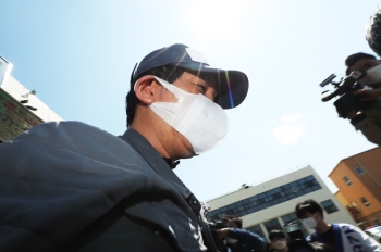 “기동민도 좋지만 강기정 수석 정도는 잡아야“…라임 김봉현 “내 앞에서 수사상황 대검에 직보“