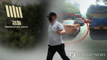 “죽으면 책임진다“ 구급차 막은 택시기사 징역 2년