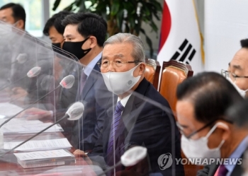 김종인 “대국민 사과, 박근혜 판결까지 확정된 이후에“