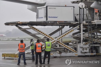 중 “겨울철 방역상황 심각“…고위험그룹 곧 백신 접종 개시