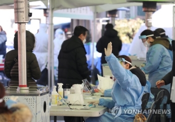 정부, 모레 3단계 격상 여부 결정 “가장 중요한 것은 확산 추세“