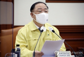 홍남기 “손실보상, 오늘 방안·내일 입법·모레 지급 아니다“