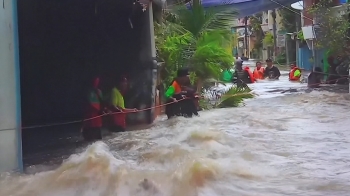 인도네시아, 홍수로 도심 마비…“이재민 4천명 이상“