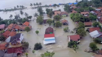 인도네시아 자카르타, 1년 만에 대규모 홍수 피해｜아침& 세계