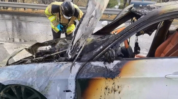 제2경인고속도로 달리던 BMW 차량 화재…운전자 대피