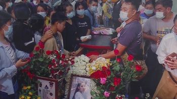 장례 하루 만에…미얀마 군부 '태권 소녀' 시신 도굴