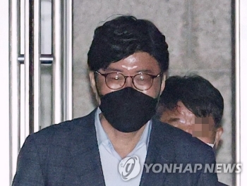 법원 “'김학의 불법 출금' 기소 적법…본안 심리“