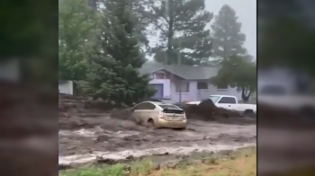 미국 메마른 땅에 '폭우'…물 흡수 못 해 홍수 우려