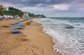 코로나 확산에 궂은 날씨까지…전국 관광지 대부분 한산