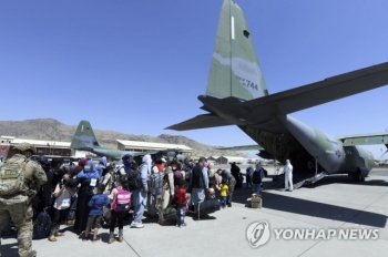 한국 오는 아프간인 절반이 10세 이하…“탈레반 가능성 제로“