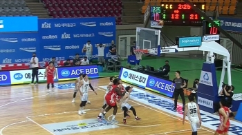 SK 전희철 감독 데뷔전서 승리…96-73으로 KCC 제압