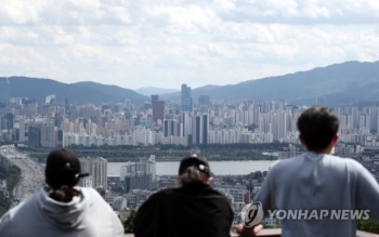 “새 임대차법 1년 서울 아파트 전셋값 상승률, 직전 1년의 3배“