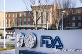 미 FDA, 18세 이상 얀센백신 접종자 전원에 부스터샷 허용