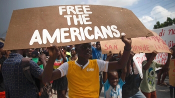 아이티 납치범들 “200억 안 주면 인질 살해“ 위협